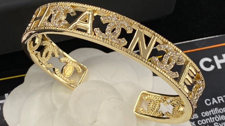 
				Chanel - Jewelry
				smycken
